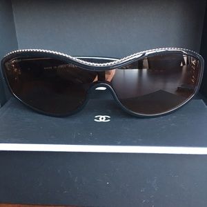 Brand new genuine CHANEL women’s sunglasses